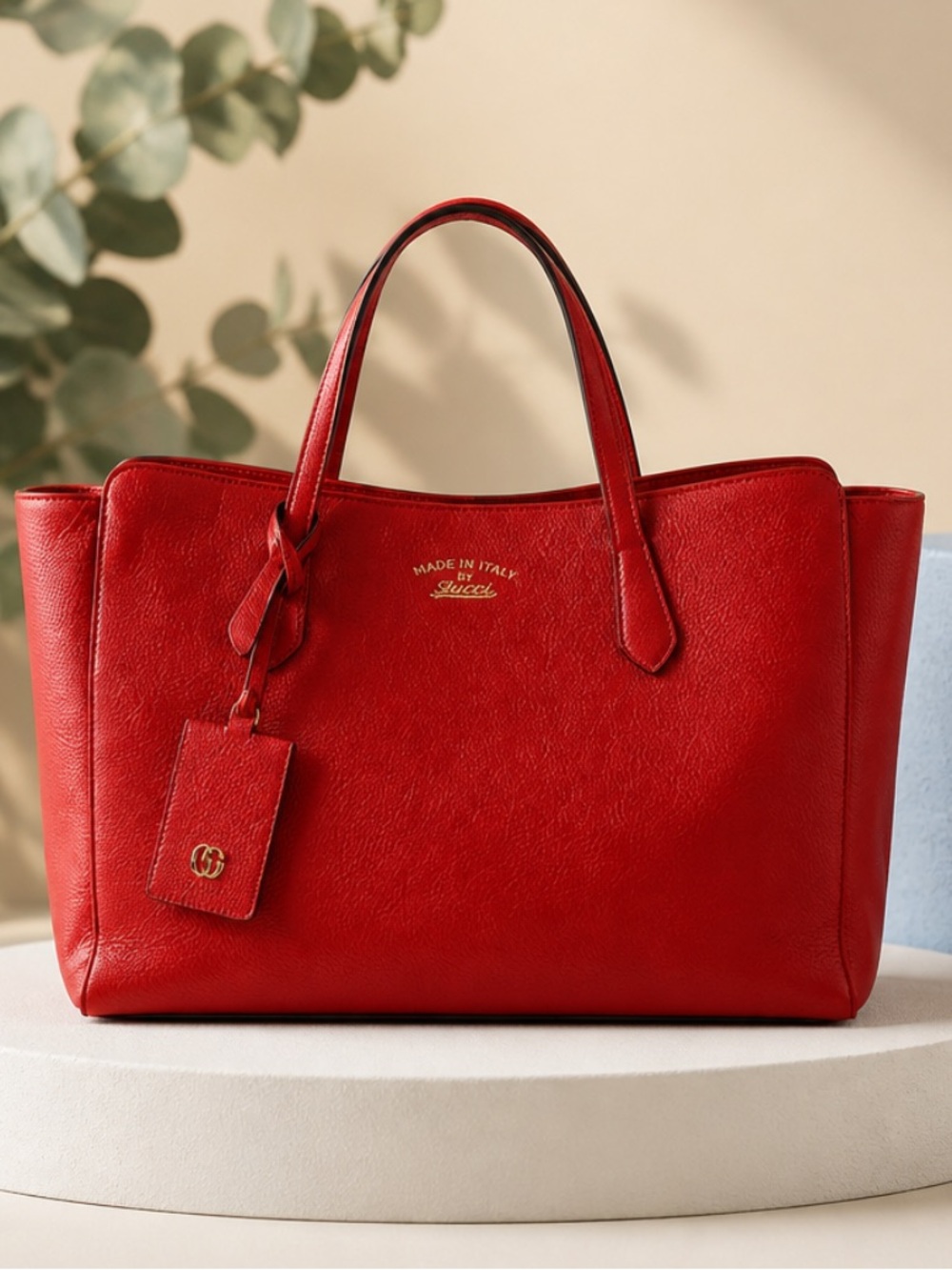 ✋Price Drop ✋Gucci Large Size Leather Swing Tote Bag.